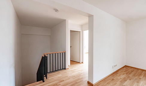 Modern 3.5-room maisonette apartment in Nuremberg-Gostenhof – New construction, flooded with light, and with a loft-like feel.