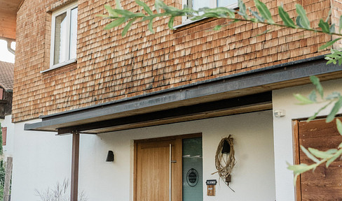 Modernes Einfamilienhaus im Grünen