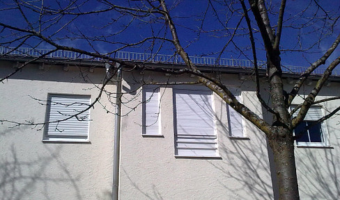 3-room apartment with a large balcony, located in 82131 Gauting.
