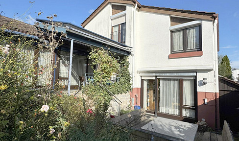 Detached, spacious single-family home in a quiet, prime location (Bietigheim-Lug).