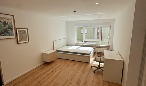 NEUE 3er WG | Erstbezug nach Sanierung | Große Zimmer | 1 Zimmer mit eigener Dachterrasse🌿