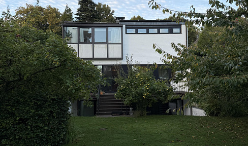 Lichtdurchflutetes Architektenhaus auf 1.802 m² Grundstück in ruhiger Lage von Bargteheide