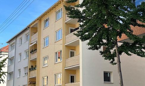 First occupancy after complete renovation - 3-room apartment, prime location in Stuttgart West.