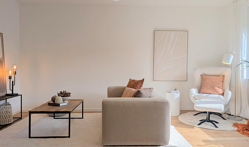 Bright, completely renovated 3-room apartment with a balcony overlooking the city park, and an underground parking space.