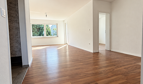 Reserved for first occupancy after renovation | 3-room apartment | 74 m² | Balcony | Parking space.