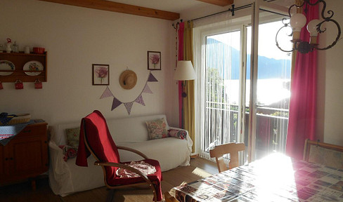 VACATION APARTMENT on Lake Wolfgangsee with stunning views - Vacation and living!