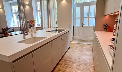 Urbaner Rückzugsort in Haidhausen, Hochwertiges Design-Loft mit separatem Cityoffice
