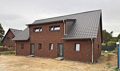 Semi-detached house in Thomasburg – 4 rooms – 118 square meters.
