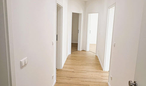 First occupancy after renovation - 4.5-room ground floor apartment.