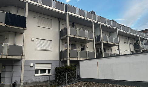 Helle 2-Zimmer-Wohnung mit Balkon, Einbauküche & Tiefgarage in Ingolstadt