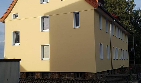 90 square meters of comfortable living space, perfect for couples and small families.