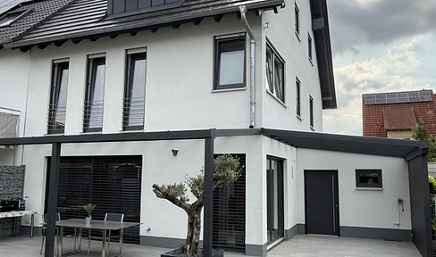 Semi-detached house, single-family home, house for sale with a large garden.