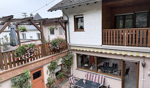 Spacious family home with a large garden, located in a quiet area in Weißenthurm.