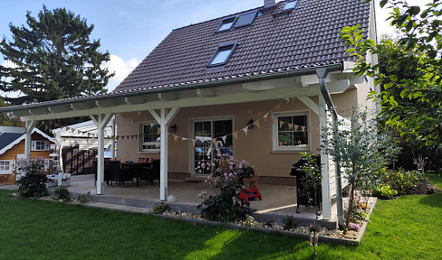 Charming single-family house in a quiet, slightly secluded location.