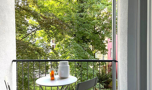 Tiergarten, Erstbezug, ruhiger 2 Zi-Altbau voll möbliert
