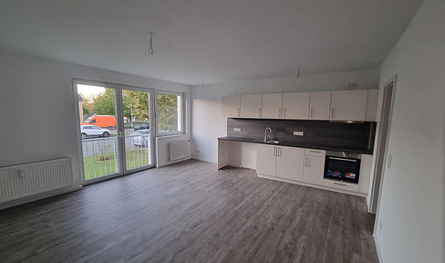 Helle 63m²-EG-Wohnung, frisch renoviert,  mit 3 Zimmern und neuer EBK
