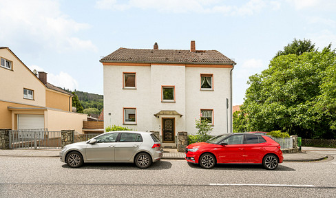 Zwei Wohneinheiten, viele Möglichkeiten – attraktives Zweifamilienhaus in Eppstein