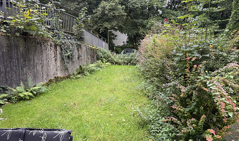 2-room apartment with garden, located in Wald, Solingen, near the forest, renovated, and available with a built-in kitchen for a small additional cost, if desired.
