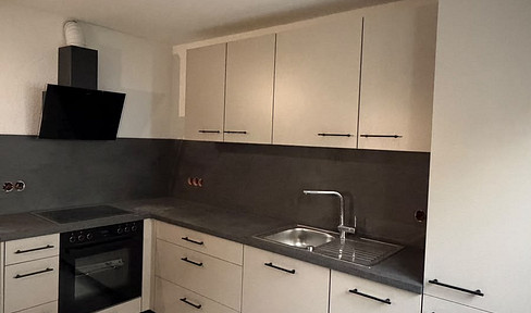 Erstbezug nach Sanierung 2 Zimmer Wohnung mit Balkon 2.OG