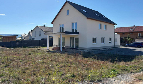 Dachgeschosswohnung mit Klima-Anlage - Naubau