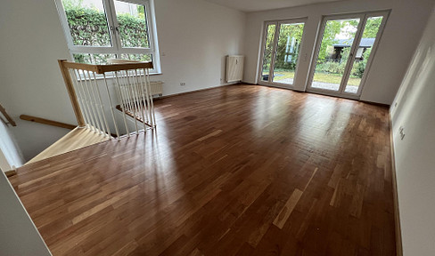 Charmante Gartenwohnung mit Musikzimmer in ruhiger Lage München-Maxhof