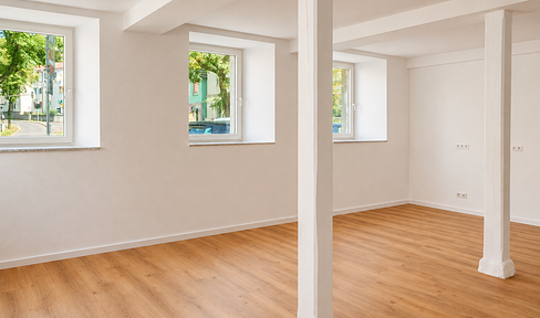 4-Zimmer-Altstadtwohnung im Erdgeschoss – kernsaniert, bezugsfrei, 2 Minuten zum Marktplatz