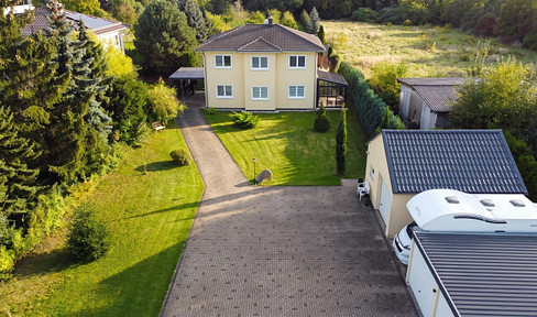 Ihr privater Süden bei Leipzig: Stadtvilla auf 3.283 m² mit Wintergarten & Hot Tub – provisionsfrei