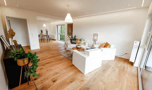 Moderne Traumwohnung im 2-MFH mit sonnigem Balkon im 1.OG, Energie KL. A