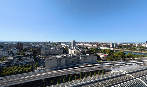 ++Top Renovated++3 Rooms/Kitchen/Bathroom++Built-in Kitchen++Accessible++Suitable for shared living.