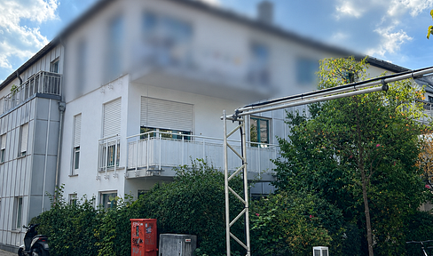 Frisch renovierte 2-Zimmer-Wohnung mit neuer Einbauküche und Balkon in Sendling-Westpark