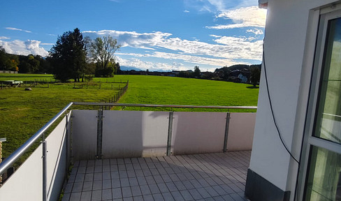 Centrally located 80 square meter apartment with a large, sunny balcony.