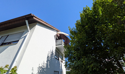 Quiet location, close to the train station: Rented 3-room apartment with garage and east-facing balcony in Norsingen.