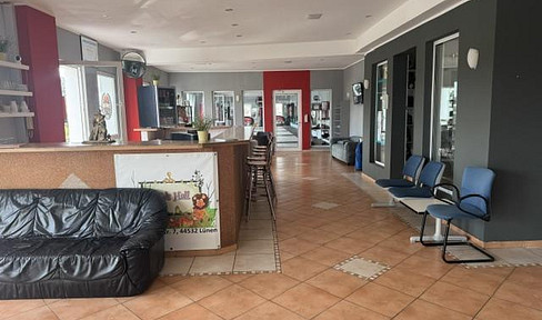 Room for courses and training available for rent – ideal for rehabilitation programs, children's classes, or a parent-child café.