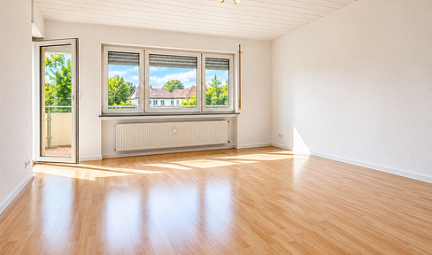Provisionsfrei mit Stellplatz - Renovierte Wohnung mit Blick ins Grüne
