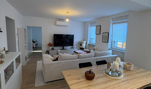 Spacious and modern: 4-room apartment with 2 bathrooms.