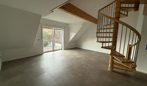 Bright apartment with a balcony and a view of greenery, located on Steinweg.