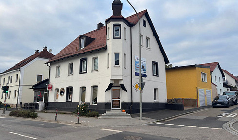 Neuwertige Gewerbeeinheit in gut sichtbarer Lage – 72 m² mit Stellplatz