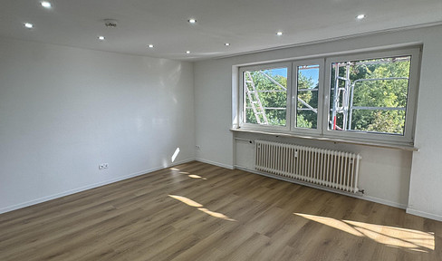 First occupancy after renovation: Modern 2-room apartment with a new fitted kitchen (including appliances).