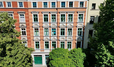 Cozy 2-room apartment with fitted kitchen and balcony, located in Magdeburg.