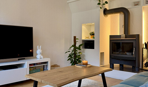 Lichtdurchflutete Altbau-Maisonette mit Kamin, Klimaanlage und ruhigem Wohnambiente