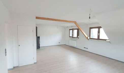 Beautiful 5-room maisonette apartment with fitted kitchen in Heidelberg.