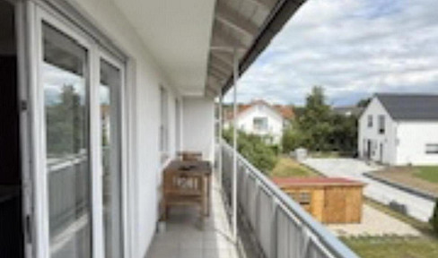 Helle 3ZKB Wohnung 1 Stock 89 m2 mit großem Süd Balkon und Einbau Küche sowie Garage