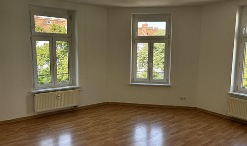 Helle 3-Zimmer-Wohnung mit Aufzug, neuer Einbauküche und modernisiertem Bad