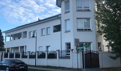 Ground floor apartment with terrace and private garden - 105 m², underfloor heating, parking space.