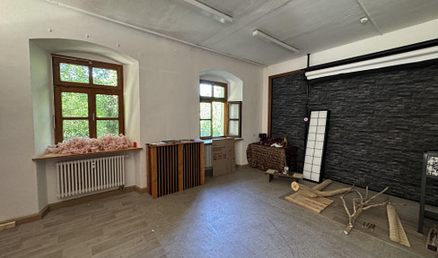 55 m² Gewerberaum – große Fenster & 3 m Raumhöhe – nur 275 € monatlich