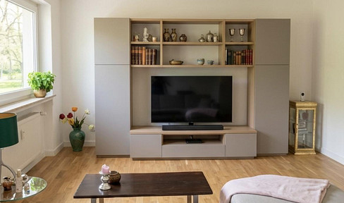 Provisionsfrei: Kernsanierte 2-Zi.-Wohnung mit 2 Balkonen & TG-Platz – Bogenhausen, bezugsfrei