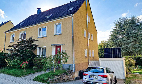 Doppelhaushälfte mit vielen Nutzungsmöglichkeiten in Mülheim Heimaterde