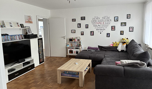 Ruhiges Wohnen: Lichtdurchflutete 1.OG-Wohnung im Grünen