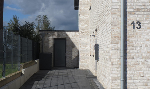 Comfortable apartment in a two-family house, brand new, with a heat pump/solar panel system, and a long-term, stepped rental agreement.