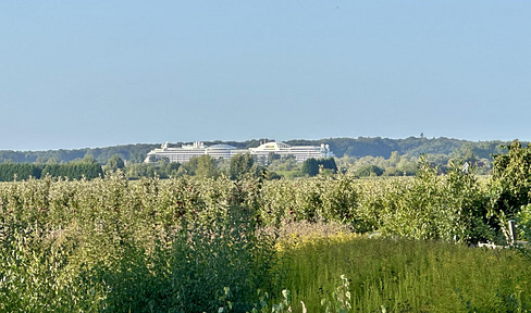 Jork-Leeswig Baugrundstück mit Panoramasicht auf Schiffe und Obstbäume